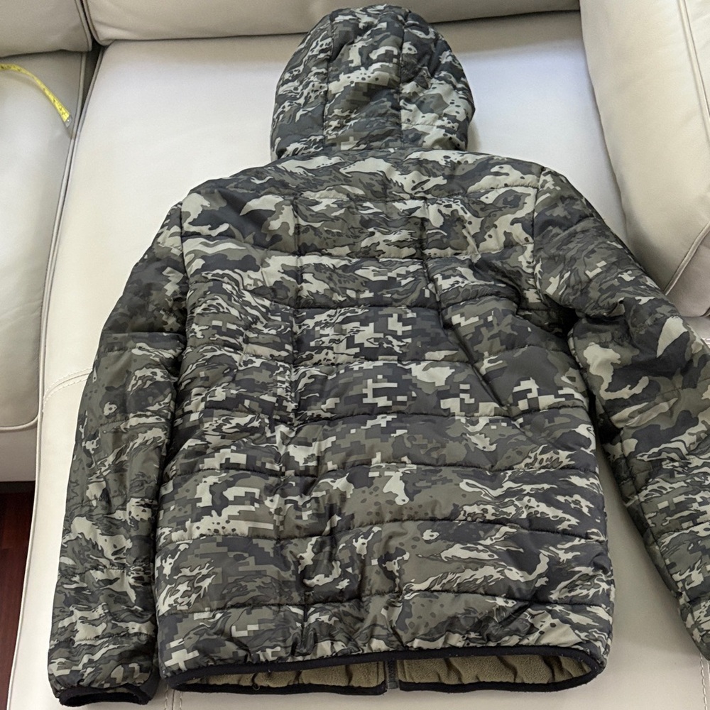 Under Armour Kids reversible Green Puffer Jacket - Picture 9 of 9